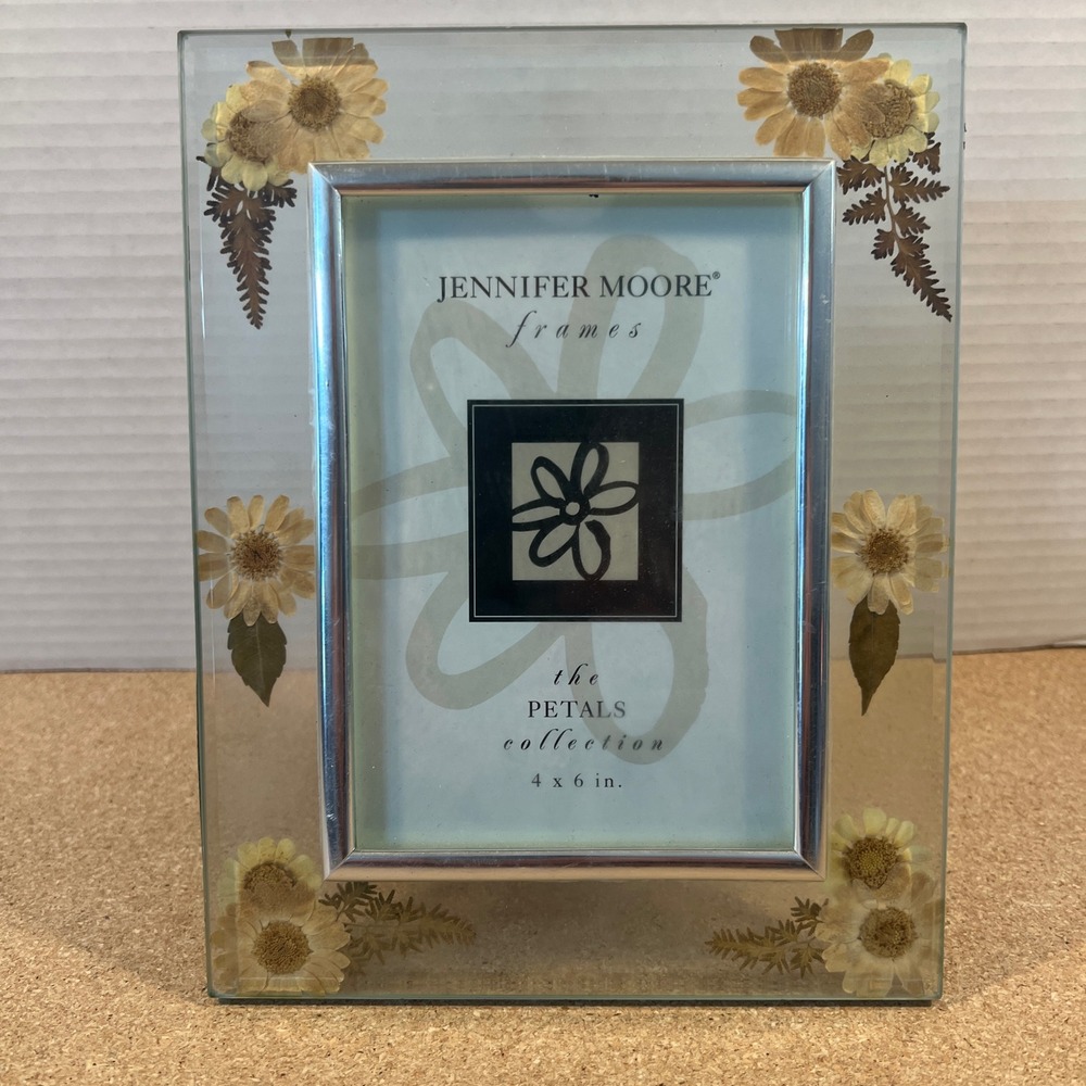 Jennifer Moore Petals Collection 4x6 Pressed Flower Glass Picture Frame Silver